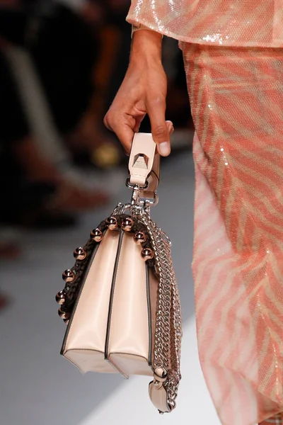 Look 59